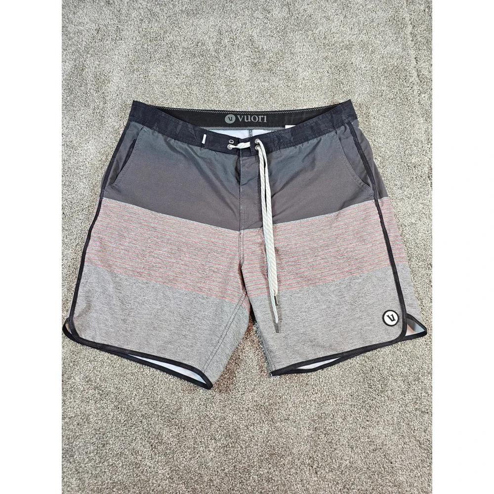 Vuori Cruise Boardshorts Mens 34 Grey Orange Stripe Colorblock V314 Swim Trunks